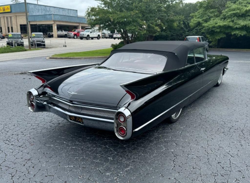 Cadillac-Series-62-convertible-Resto-mod-LS3-1960-6