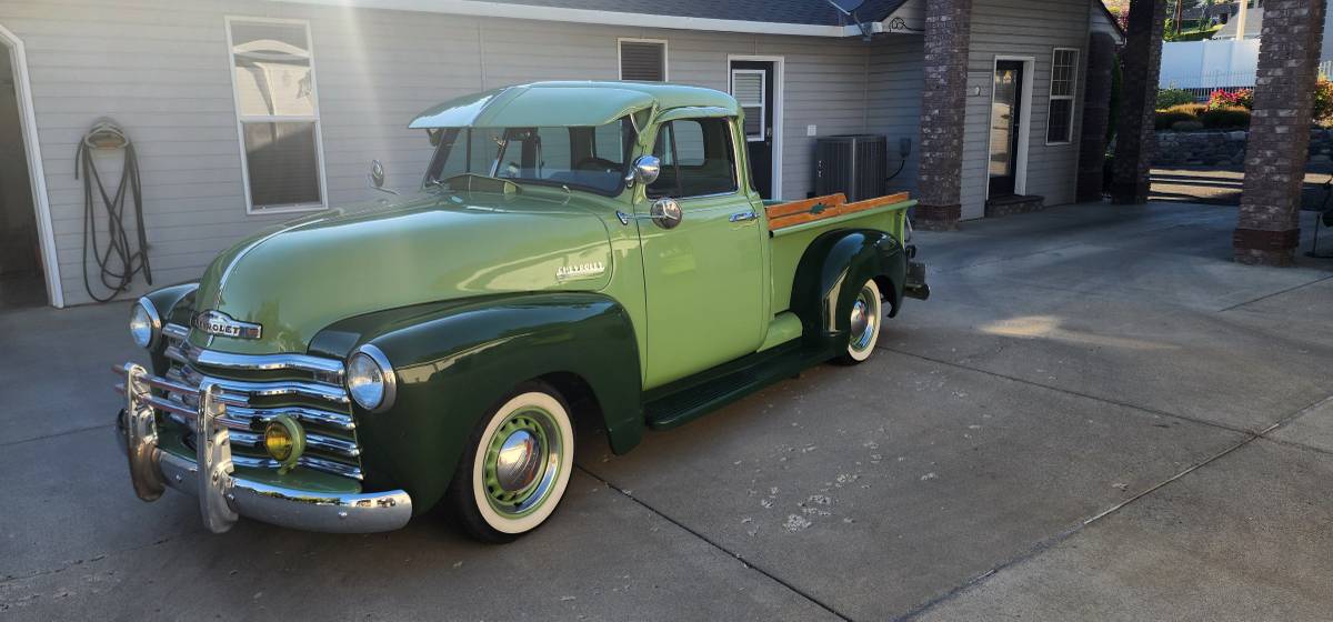 Chevrolet-3100-truck-1952