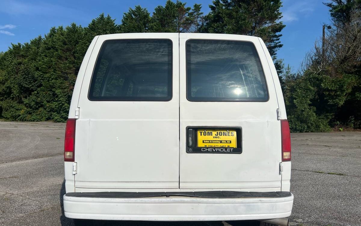 Chevrolet-Astro-cargo-van-1993