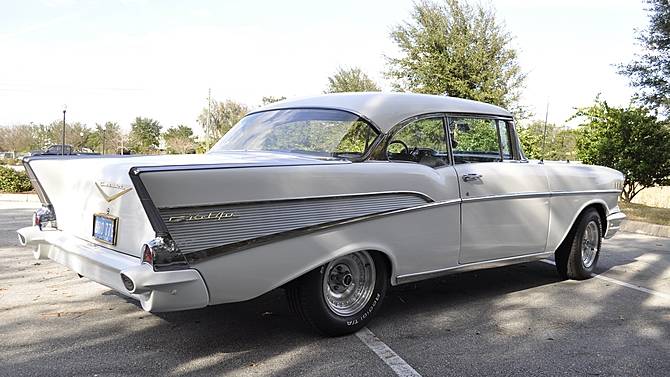 Chevrolet-Belair-1957-2