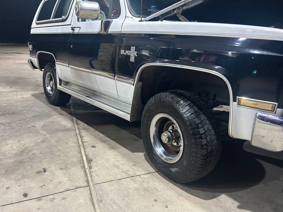 Chevrolet-Blazer-4x4-1988-8