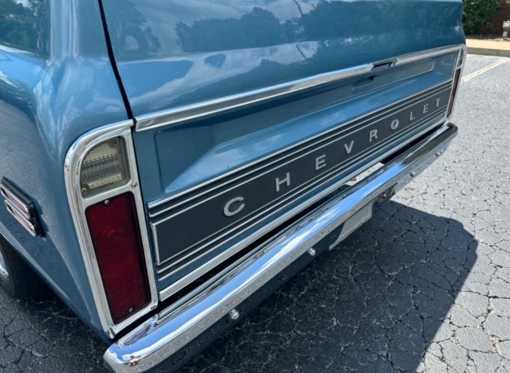 Chevrolet-C10-LS-4L60E-AC-fresh-build-slick-paint-1972-13