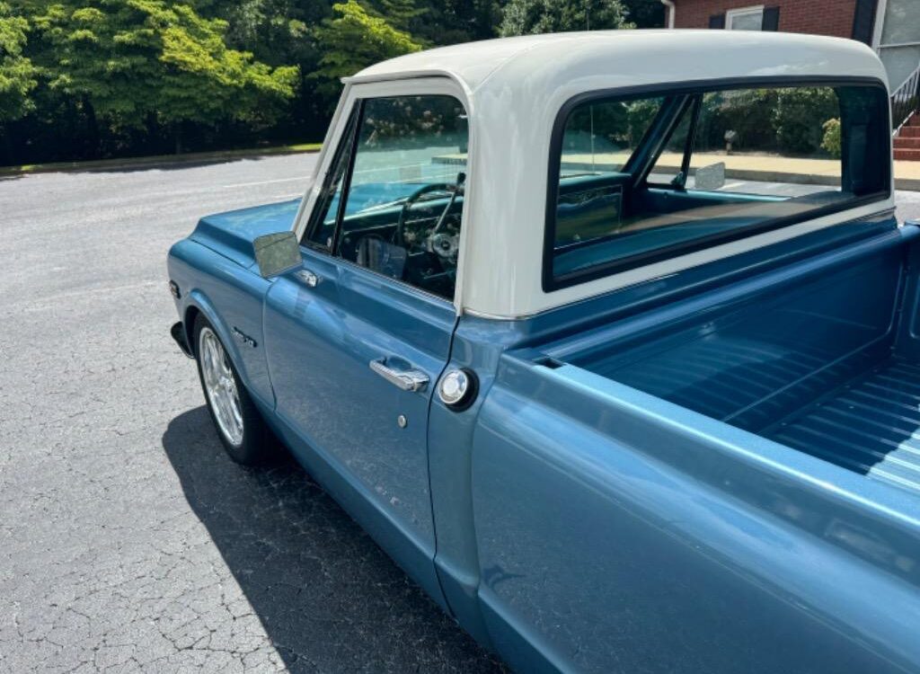 Chevrolet-C10-LS-4L60E-AC-fresh-build-slick-paint-1972-14