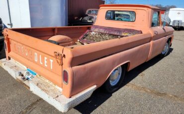 Chevrolet-C10-custom-deluxe-1965-1