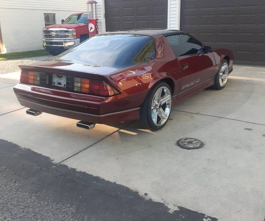 Chevrolet-Camaro-1988-3