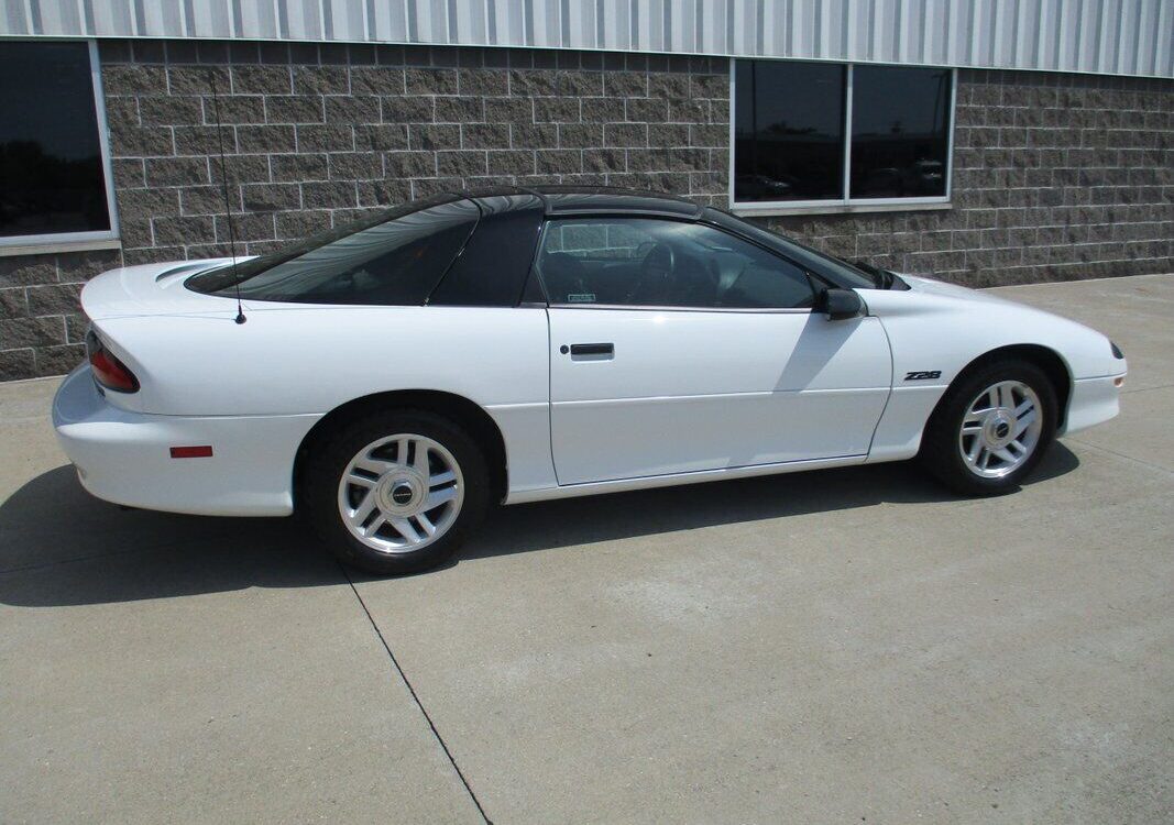 Chevrolet-Camaro-Z28-Coupe-1994-14