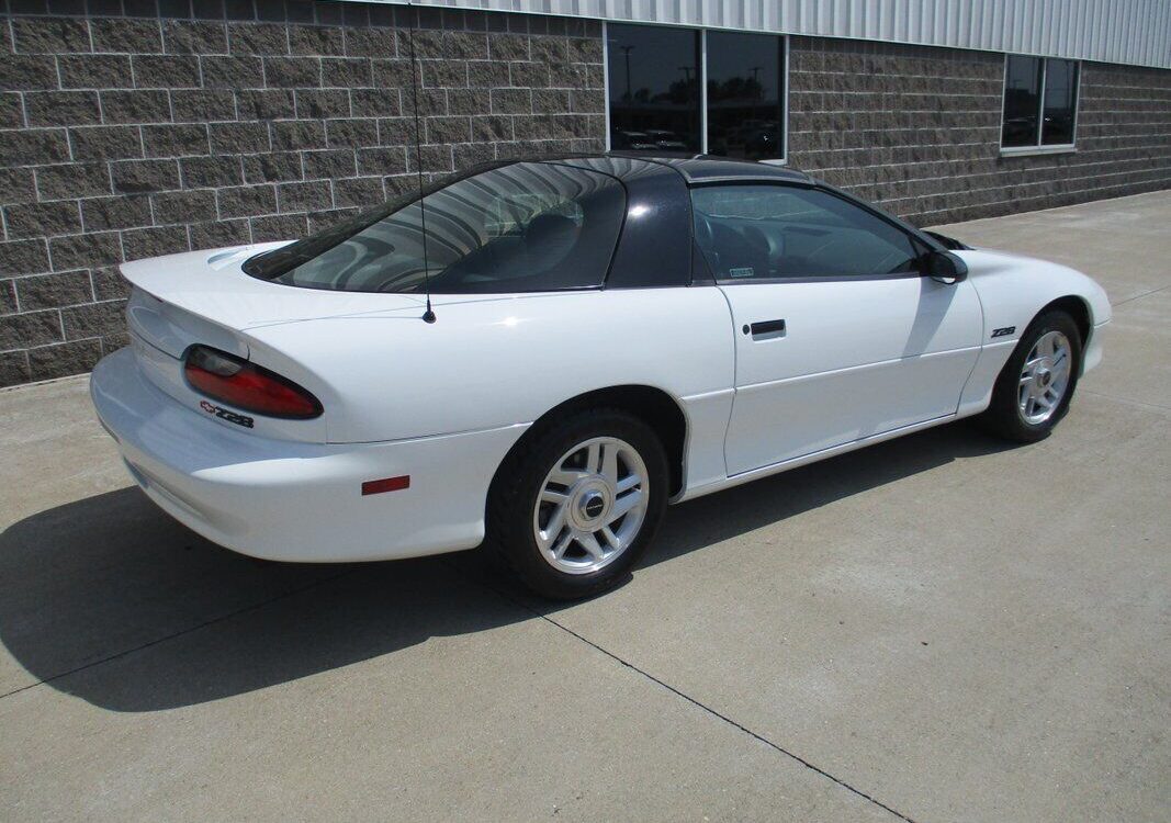 Chevrolet-Camaro-Z28-Coupe-1994-15