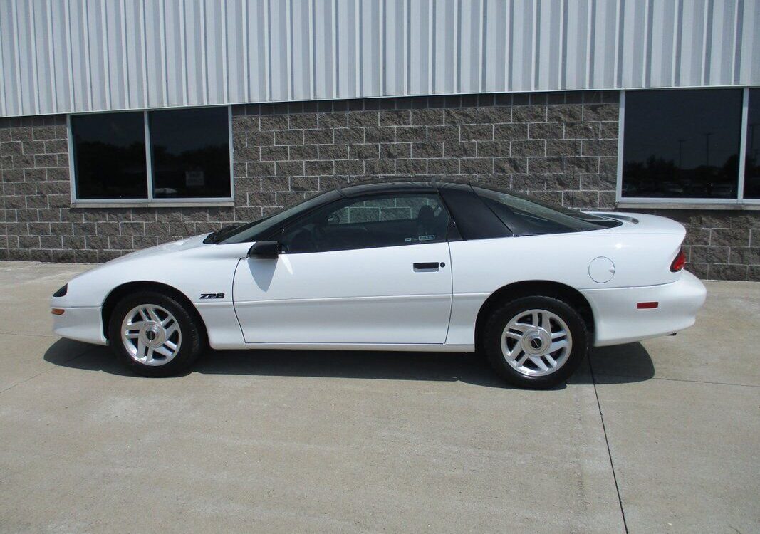 Chevrolet-Camaro-Z28-Coupe-1994-27