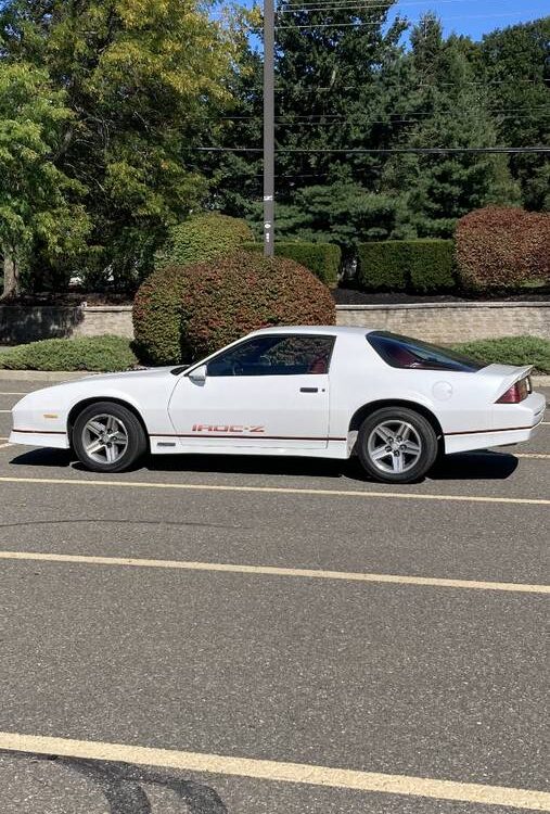 Chevrolet-Camaro-iroc-z28-1987-1