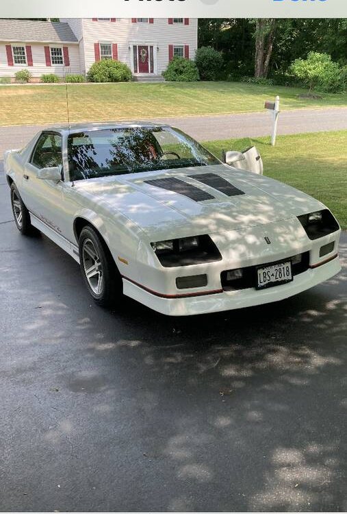 Chevrolet-Camaro-iroc-z28-1987