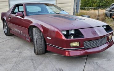 Chevrolet-Camaro-iroc-z28-1987