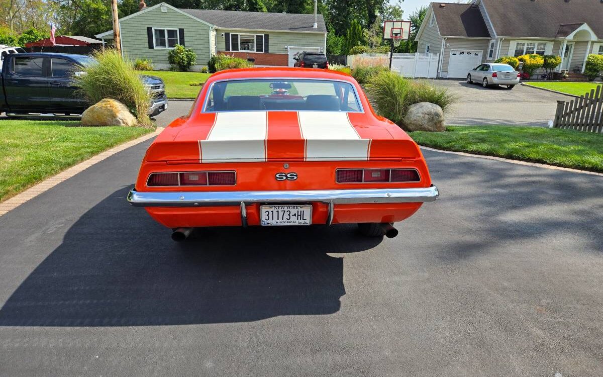 Chevrolet-Camaro-ss-1969-2