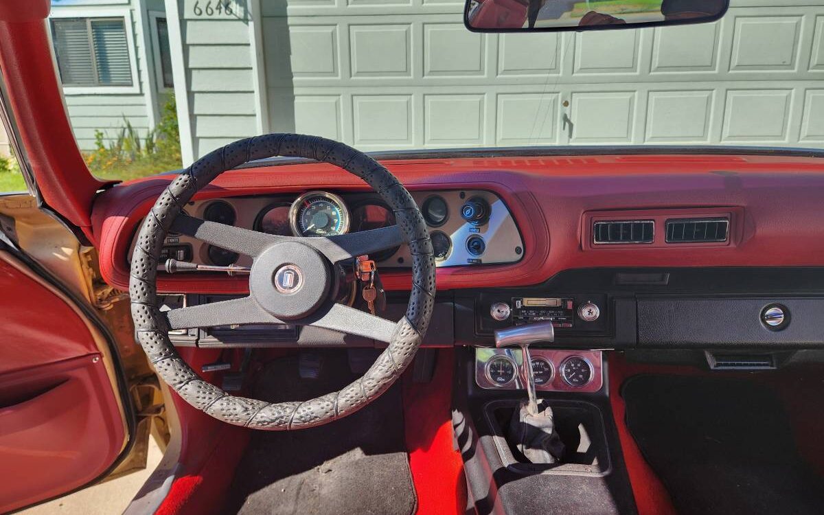 Chevrolet-Camaro-ss-convertible-1977-2