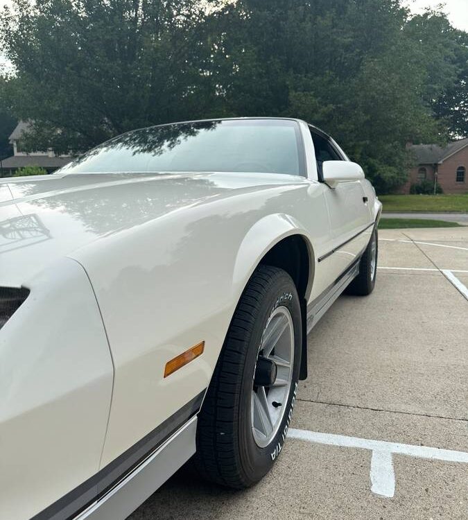 Chevrolet-Camaro-z-28-1984-1