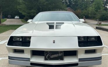 Chevrolet-Camaro-z-28-1984