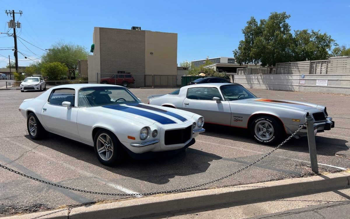 Chevrolet-Camaro-z28-1977-9