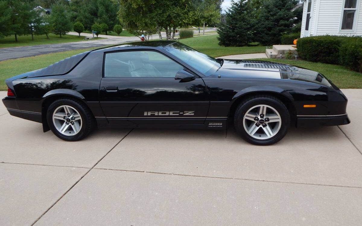 Chevrolet-Camaro-z28-1987-1