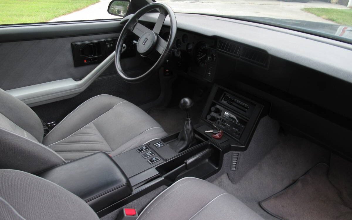 Chevrolet-Camaro-z28-1987-7