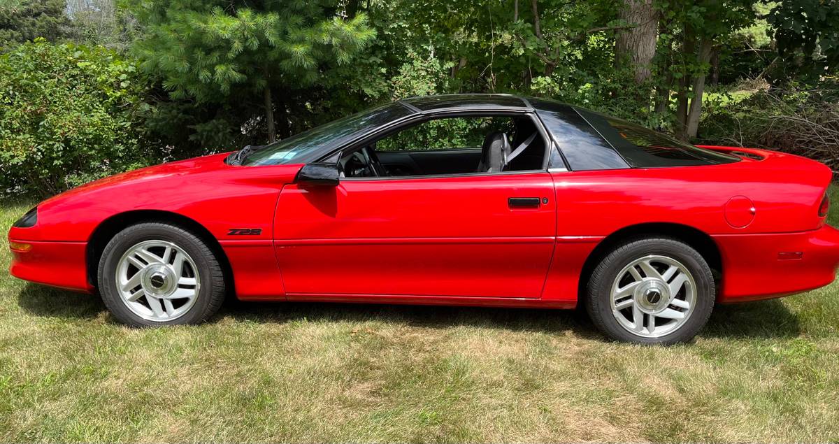 Chevrolet-Camaro-z28-1993-3