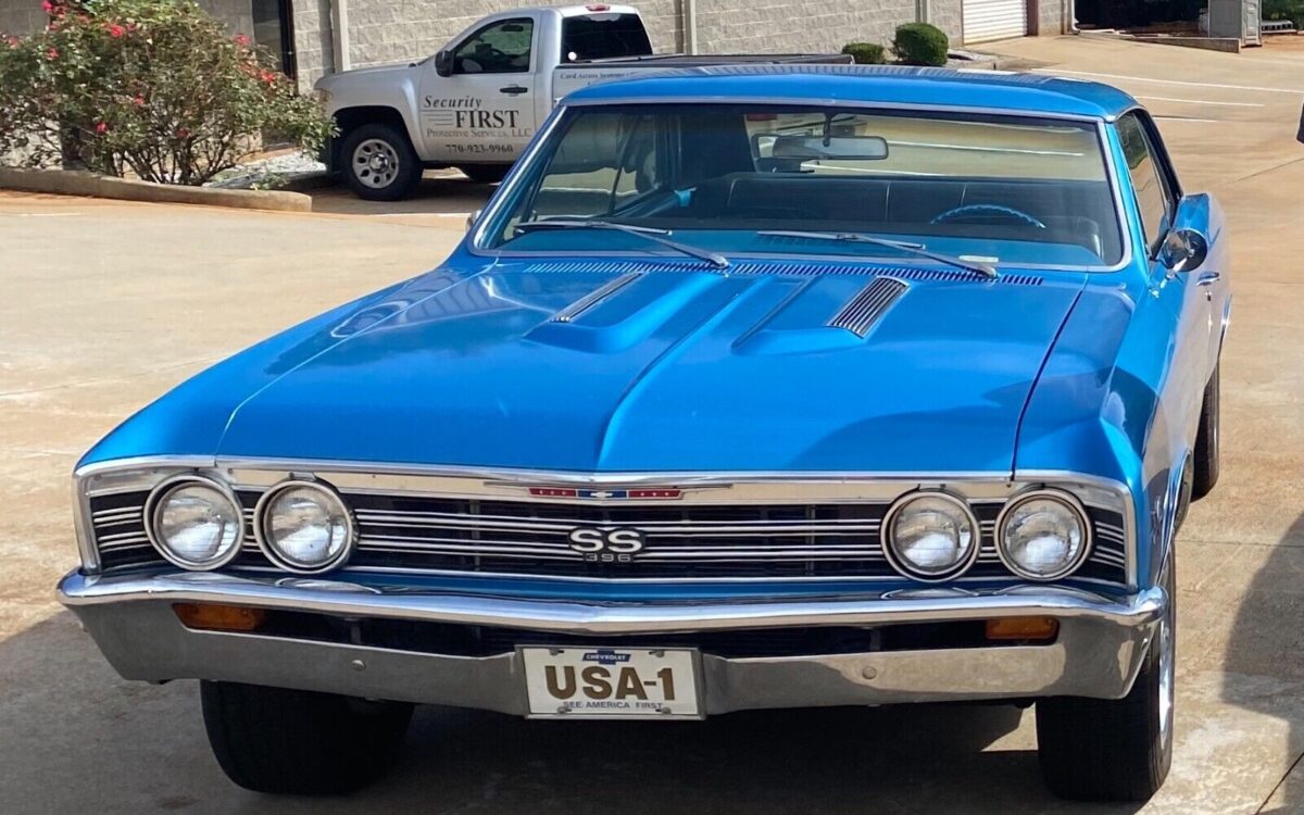 Chevrolet-Chevelle-Coupe-1967-1