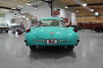 Chevrolet-Corvette-1957-4