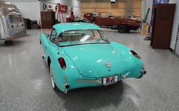 Chevrolet-Corvette-1957-5