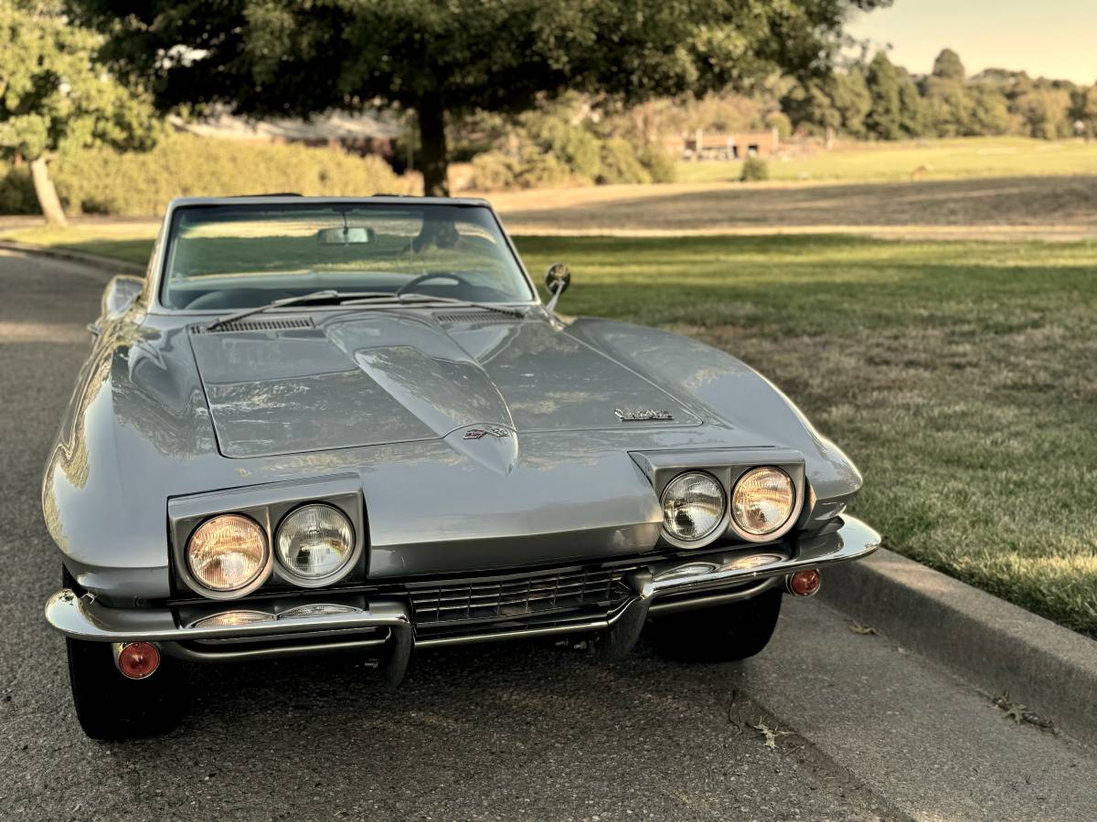 Chevrolet-Corvette-1967-2