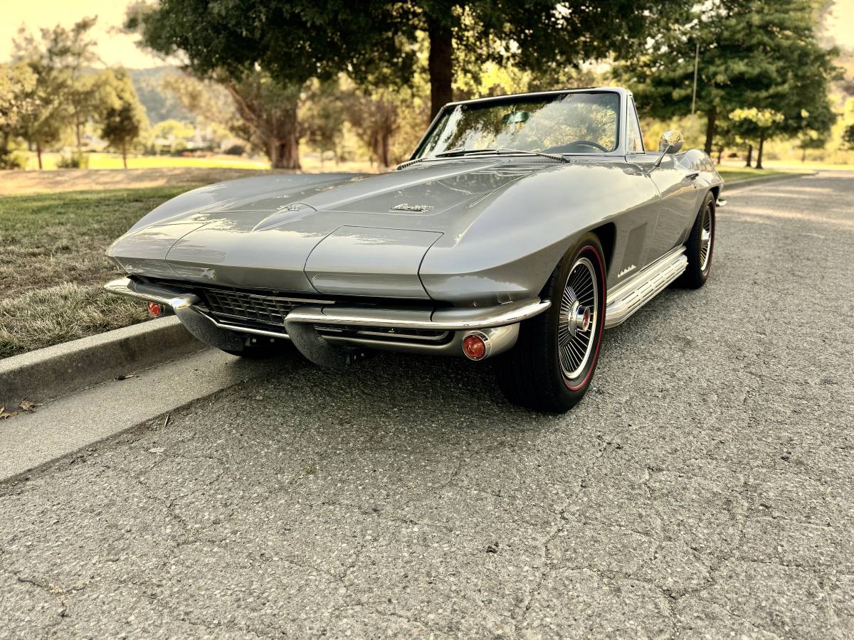 Chevrolet-Corvette-1967-8