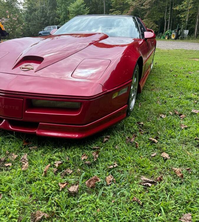 Chevrolet-Corvette-1984-3