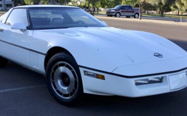 Chevrolet-Corvette-1984-5