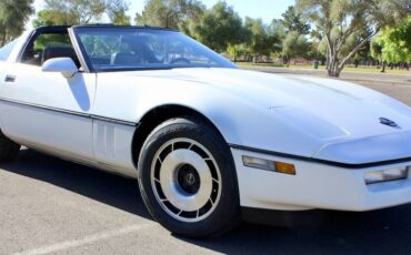 Chevrolet-Corvette-1984-8