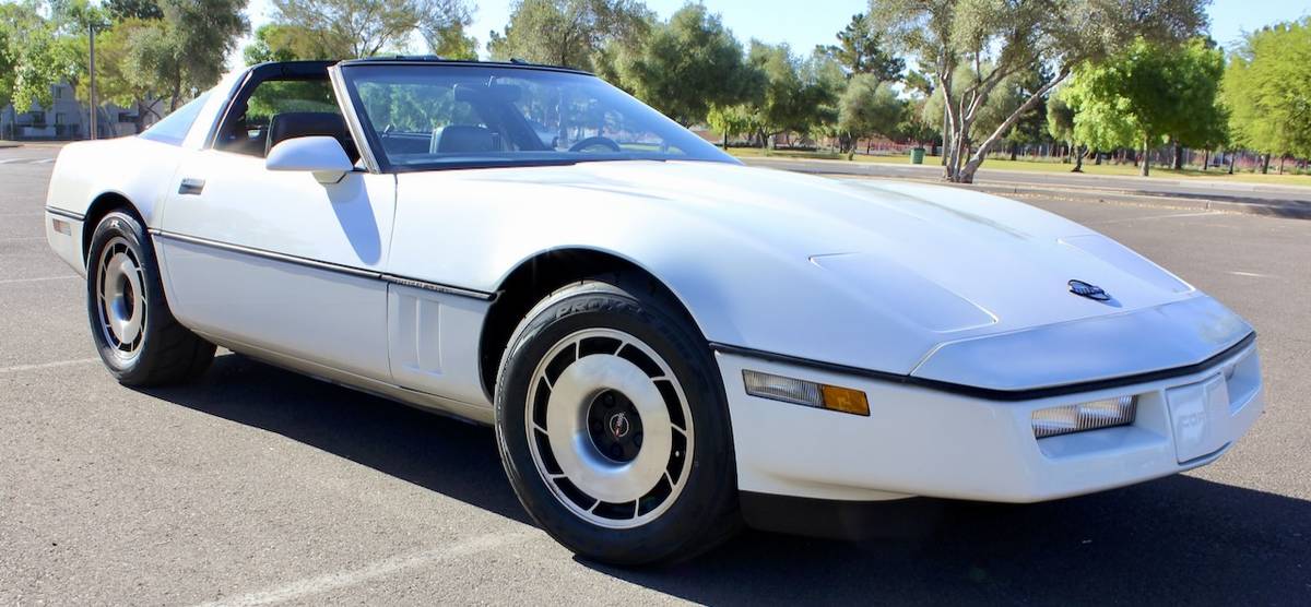 Chevrolet-Corvette-1984-8