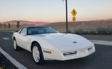 Chevrolet-Corvette-1988-2