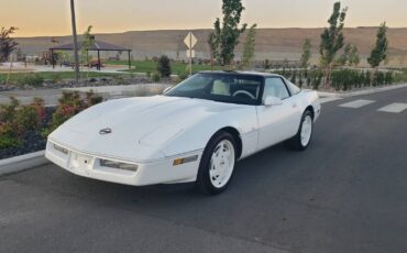 Chevrolet-Corvette-1988