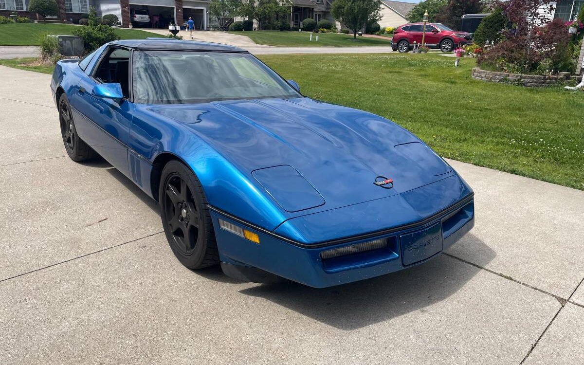 Chevrolet-Corvette-1990-7