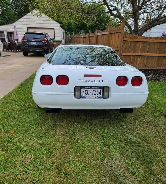 Chevrolet-Corvette-1994-3