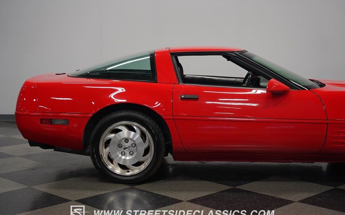 Chevrolet-Corvette-1994-32