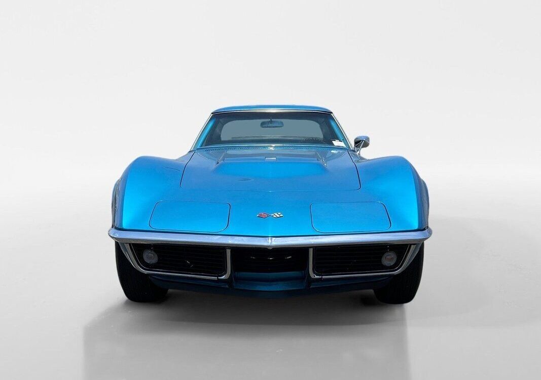 Chevrolet-Corvette-Coupe-1968-1