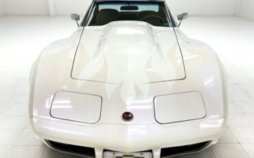 Chevrolet-Corvette-Coupe-1976-8