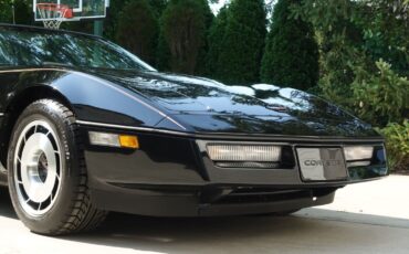 Chevrolet-Corvette-Coupe-1985-8