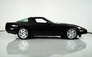 Chevrolet-Corvette-Coupe-1990-10