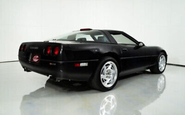 Chevrolet-Corvette-Coupe-1990-9