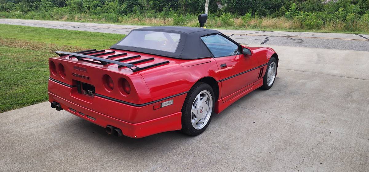 Chevrolet-Corvette-convertible-1989-3