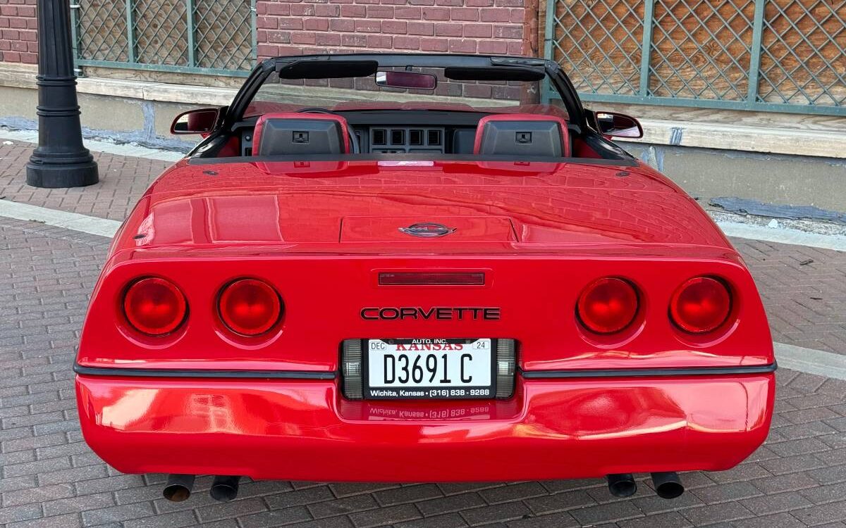 Chevrolet-Corvette-convertible-1989-5