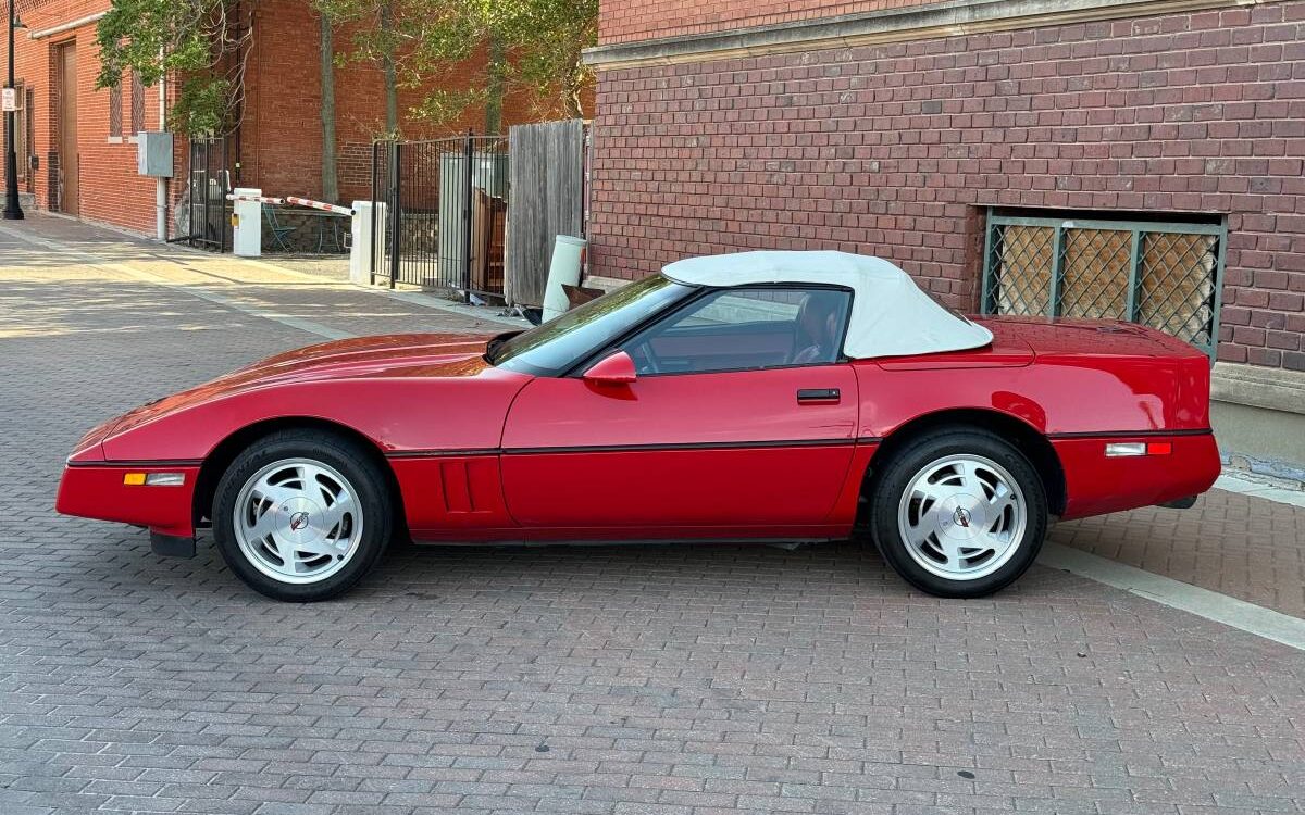 Chevrolet-Corvette-convertible-1989-9