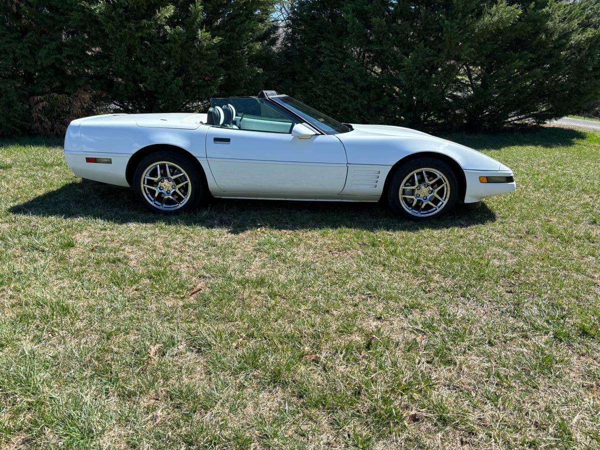 Chevrolet-Corvette-convertible-1992-4