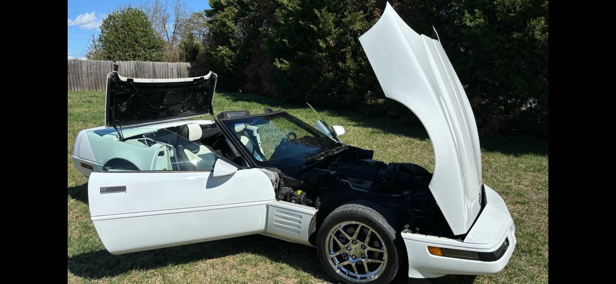 Chevrolet-Corvette-convertible-1992-5