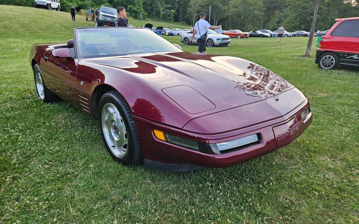 Chevrolet-Corvette-convertible-1993-2