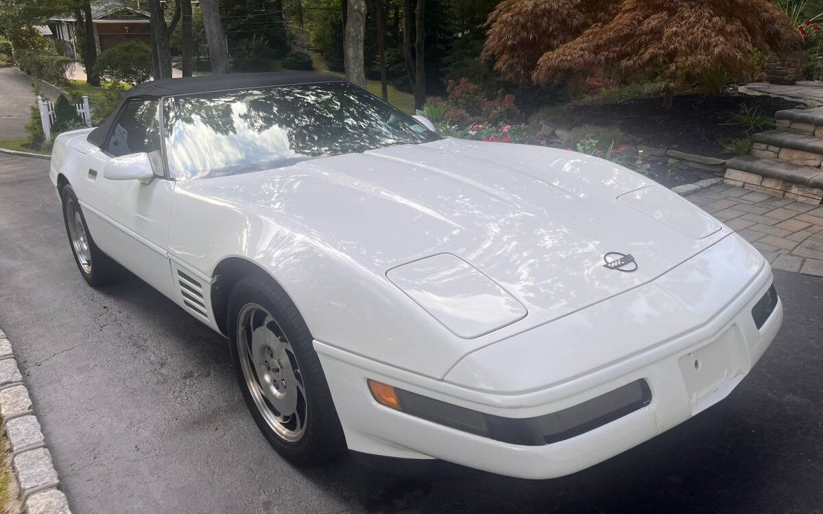 Chevrolet-Corvette-convertible-1994-1