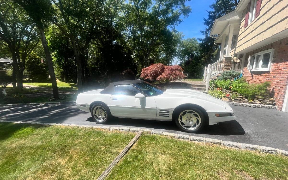 Chevrolet-Corvette-convertible-1994